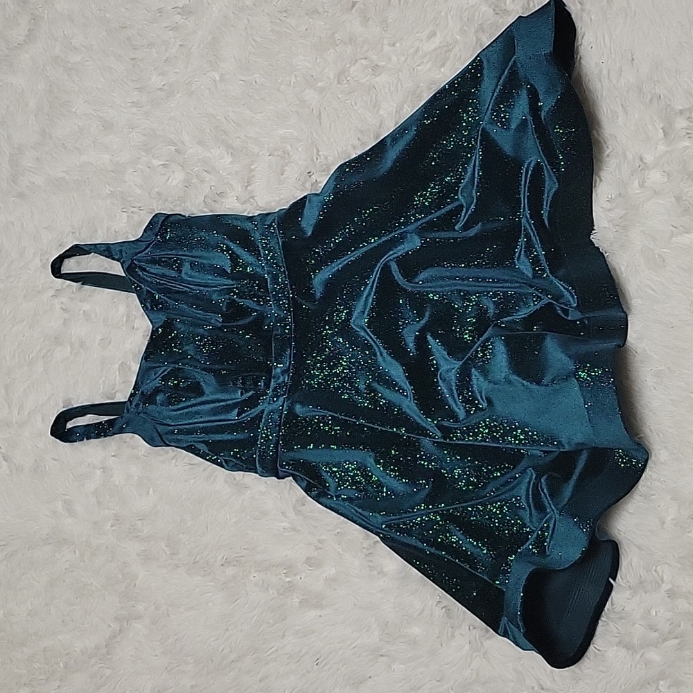 Dark green, sparkly velvet homecoming dress.